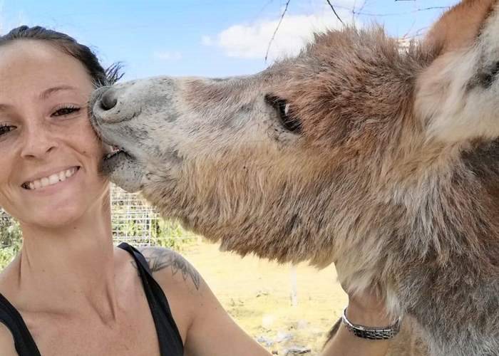 SUST-Helferin Sarah Schnepf beendet heute ihr Tierschutzpraktikum im