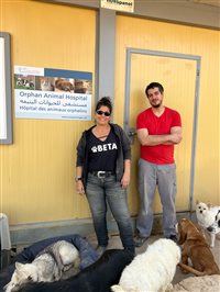 Das Team vom SUST-Tierwaisenhospital in Beirut, Libanon